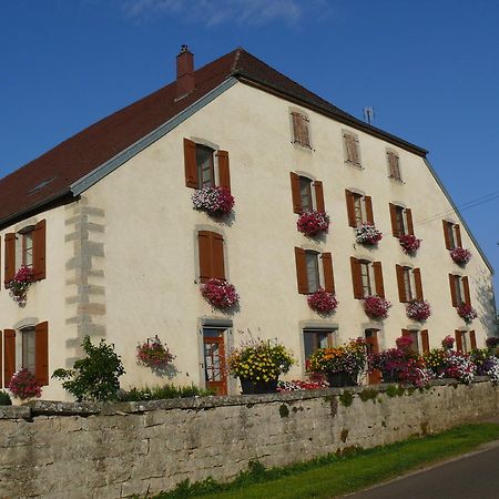 Le P'Tit Bonheur Bed & Breakfast Chilly-sur-Salins Bagian luar foto