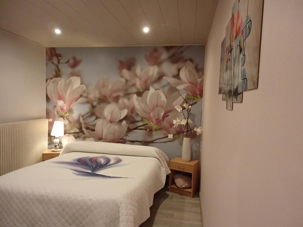 Le P'Tit Bonheur Bed & Breakfast Chilly-sur-Salins Ruang foto