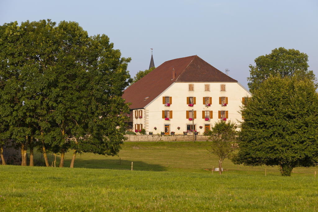Le P'Tit Bonheur Bed & Breakfast Chilly-sur-Salins Bagian luar foto